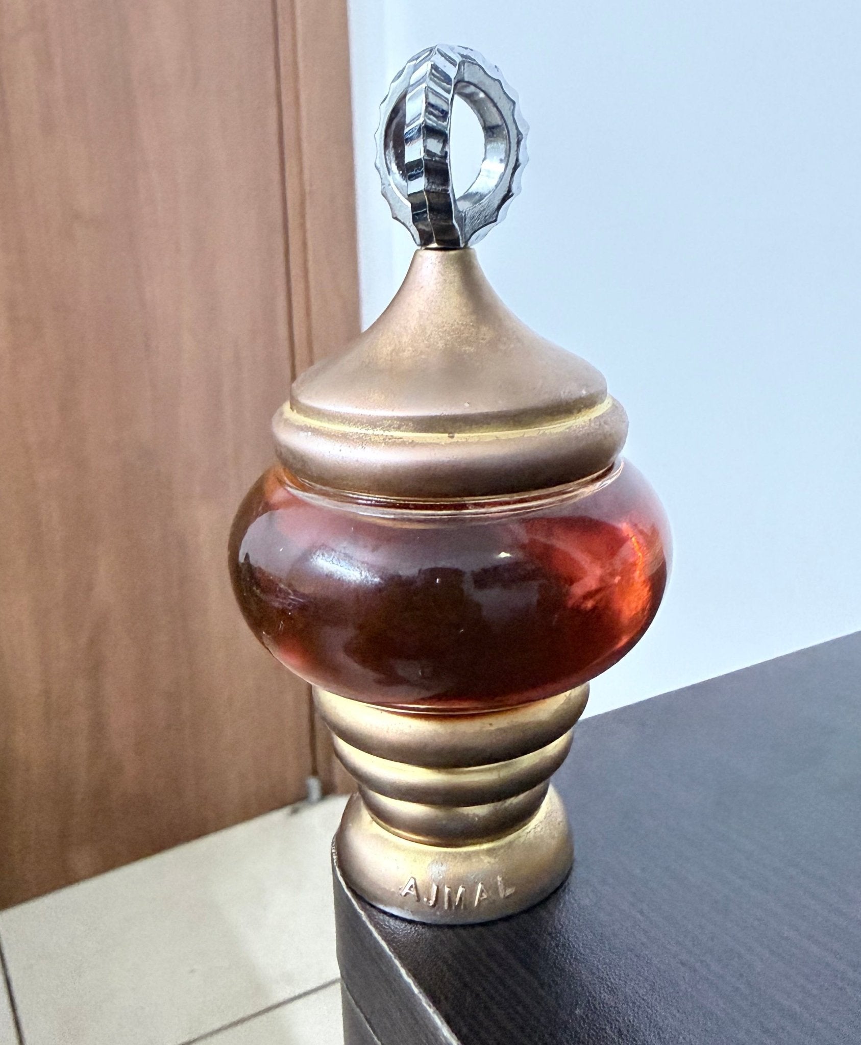Ajmal Alf Lail O Lail / 1001 Nights Attar – 6ml Premium Decant (Half Tola) - Perfume Pundit